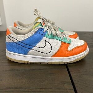 Size 5.5Y-Nike dunk low nike 101 GS